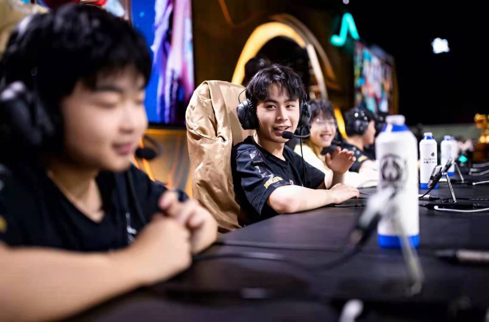 外媒评级S14选手：Chovy knight Canyon Bin Viper前五