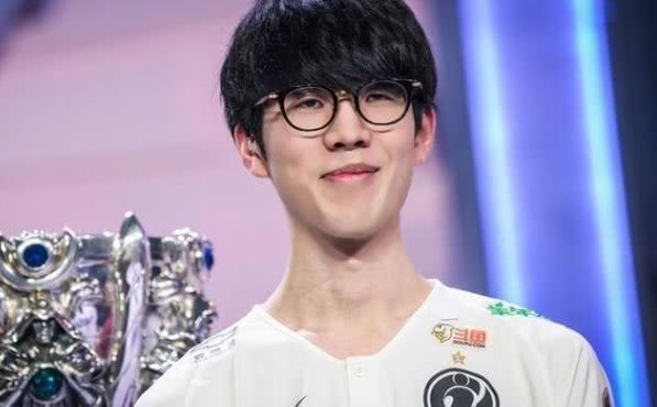 NAVI将面对 Vitality ， Spirit 将与 Mouz 在 Austin Major 2025季后赛中相遇